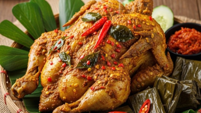 Ayam betutu, kuliner gurih pedas khas Bali