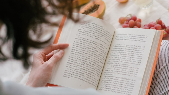 Buku lama adalah cermin bagi versi dirimu yang sekarang