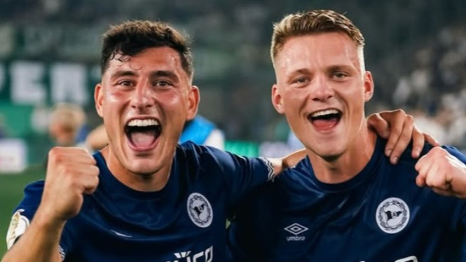 Ekspresi pemain Bielefeld  saat singkirkan Bremen