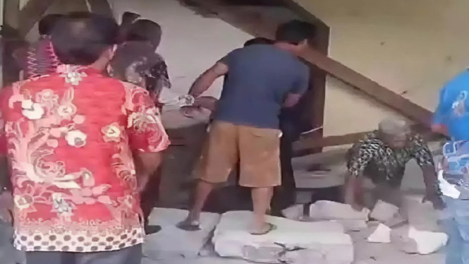 Tragedi Gempa Poso Gereja Roboh