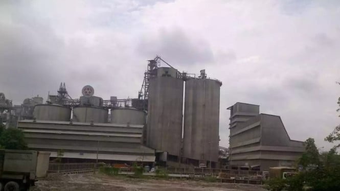 Warga Diselimuti Hujan Debu Semen, Indocement Akhirnya Buka Suara
