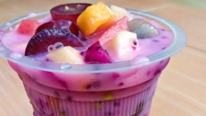 Resep Sop Buah Segar, Minuman Cantik Penyelamat Hari Panas