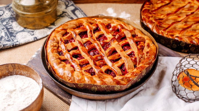 Pie Rhubarb Asam Segar