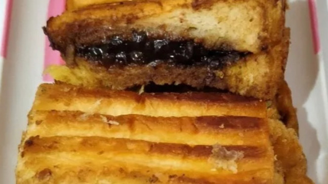 Roti Bakar Khas Bandung, Manis Lumer Bikin Lupa Dunia