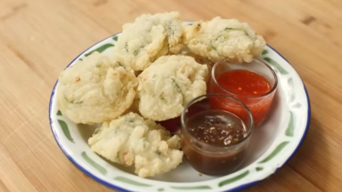 Cireng hangat bikin suasana makin nikmat