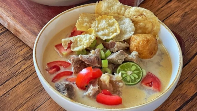 Soto Betawi, Masakan Khas Jakarta yang Bikin Nagih