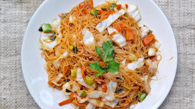 Bihun Goreng Rumahan, Simpel Gurihnya Bikin Ketagihan!