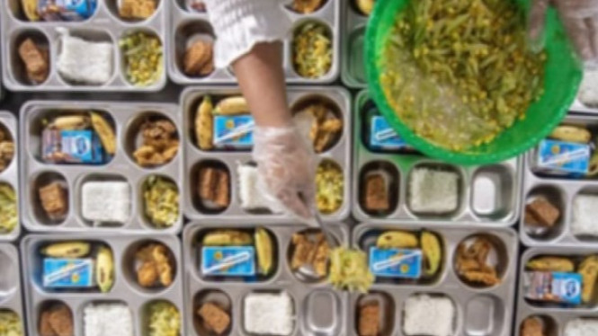 dugaan keracunan makanan dari program Makanan Bergizi Gratis