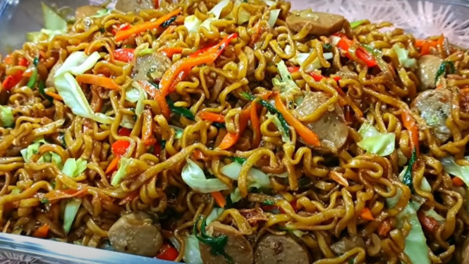 Mie Goreng Bumbu Iris yang Simpel, Wangi, dan Super Nagih!