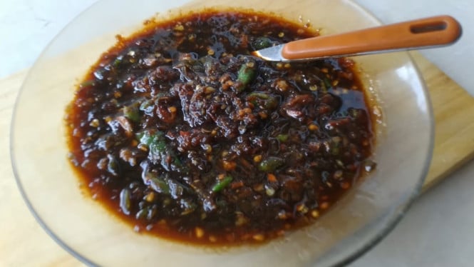 Sambal kecap bawang goreng