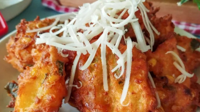 Dadar Jagung Keju Lumer, Camilan Jadul