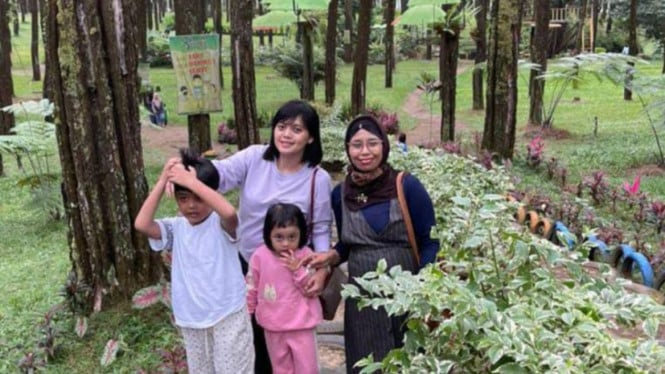 Dibawah Rerimbunan Hutan Pinus Prabanlintang