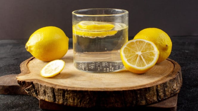 Beragam manfaat dari air lemon hangat