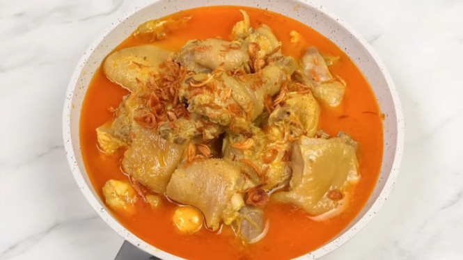 Resep opor ayam merah khas Jatim