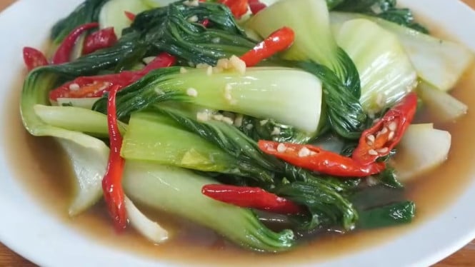 Tumis pokcoy bawang putih, praktis dan sehat