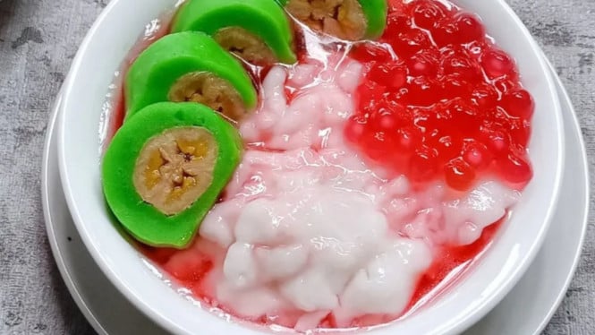 Es Pisang Ijo Makassar Segarnya Bikin Ketagihan