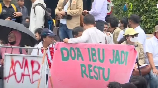 Momen aksi damai di Jogjakarta, pasca kerusuhan demo di Jakarta