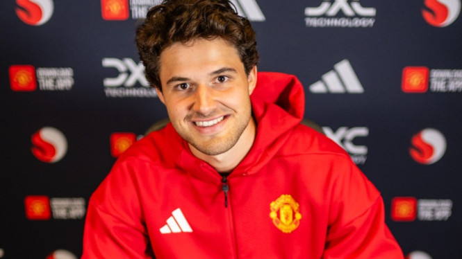 Senne Lammens, kiper baru Manchester United