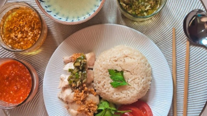 Hainanese Chicken Rice Khas Singapura Nikmatnya Bikin Rindu