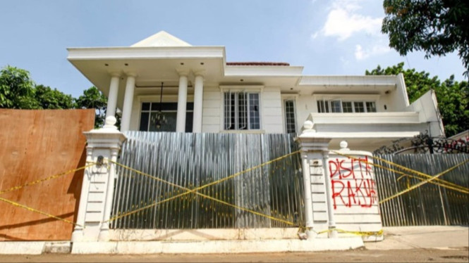 Kondisi rumah Uya Kuya setelah dijarah massa