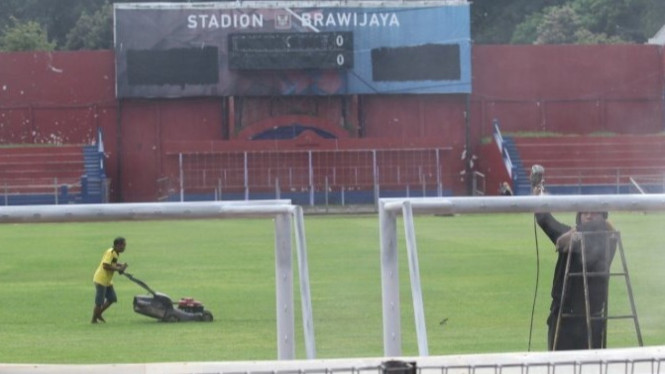 Proses perbaikan Stadion Brawijaya, Kota Kediri