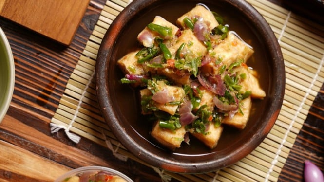 Tahu Aci Dikreasikan Dengan Kuah Gejrot Manis dan Pedas