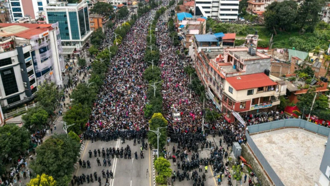 Demo Nepal memanas