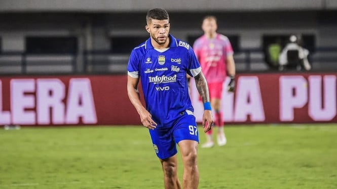 Berguinho Gelandang Persib Bandung
