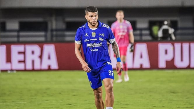 Berguinho Gelandang Persib Bandung