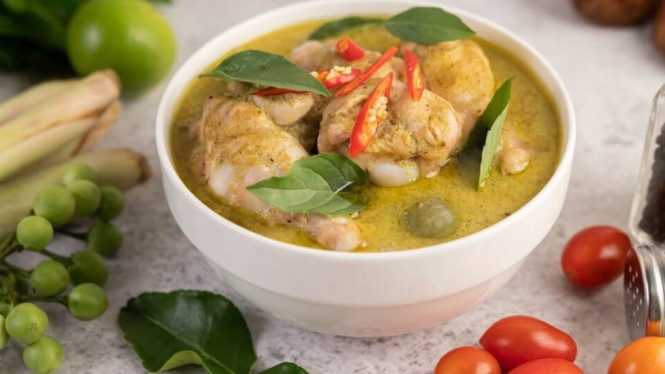Ayam kukus bumbu kuning praktis ala chef marchelwie
