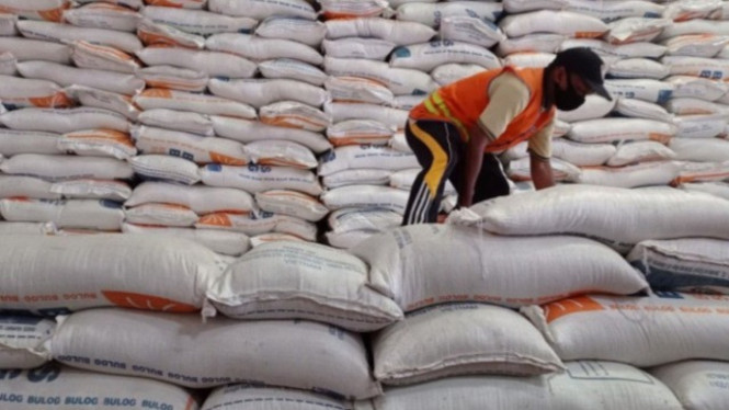 Harga Beras Medium dan Gula Turun