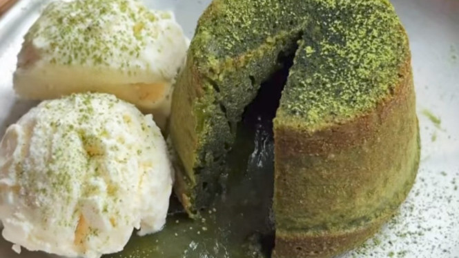 Matcha lava cake lumer ala chef martin praja