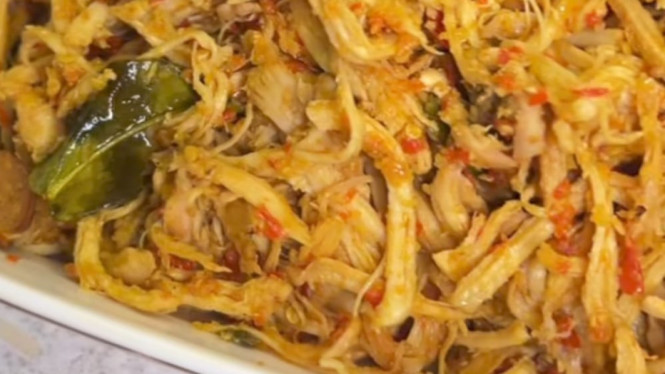 Menu lezat ayam suwir mudah dibuat