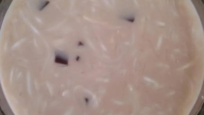 3 Bahan Membuat Es Kelapa Muda Cokelat Segar