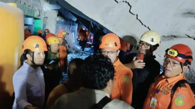 Mushalla Ponpes Al Khoziny Sidoarjo Ambruk Saat Sholat Ashar Berjamaah