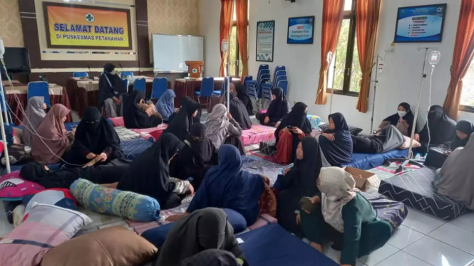 Puluhan siswa sd di pasar rebo diduga keracunan usai santap mbg
