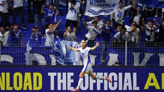 Pemain asing Persib Bandung, Andrew Jung