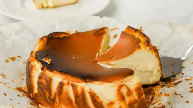Kue lezat burnt cheesecake ekonomis