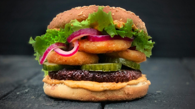 Menu olahan blueberry menjadi sebuah burger