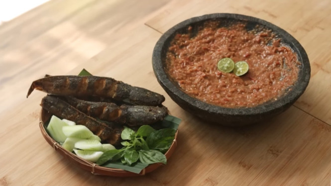 Resep Pecel Lele Lamongan Otentik ala Devina Hermawan