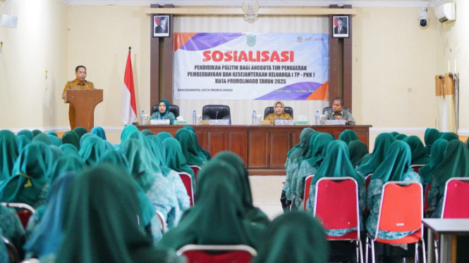 dr. Aminuddin membuka kegiatan Sosialisasi