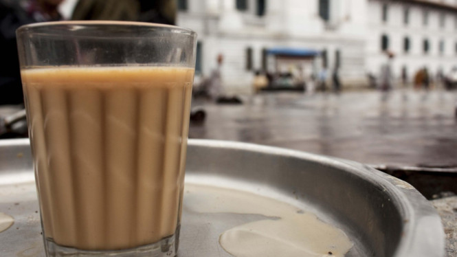 Segelas milk tea ala cafe