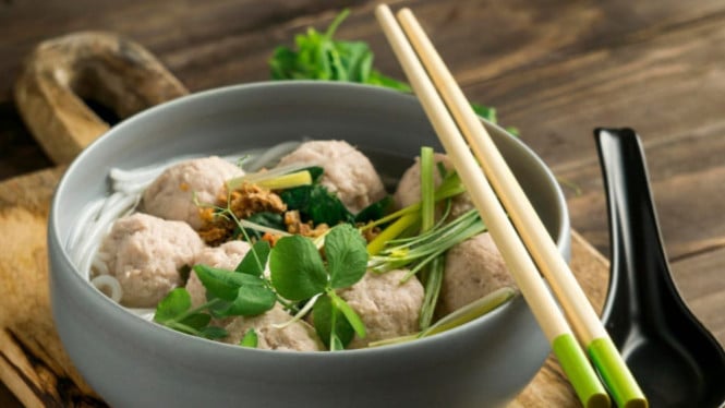 Bakso ayam lezat mudah dibuat