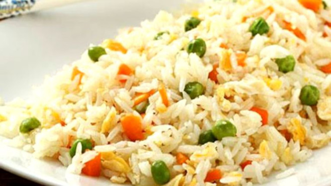 Nasi Goreng Sarden Pedas siap memanjakan lidahmu.
