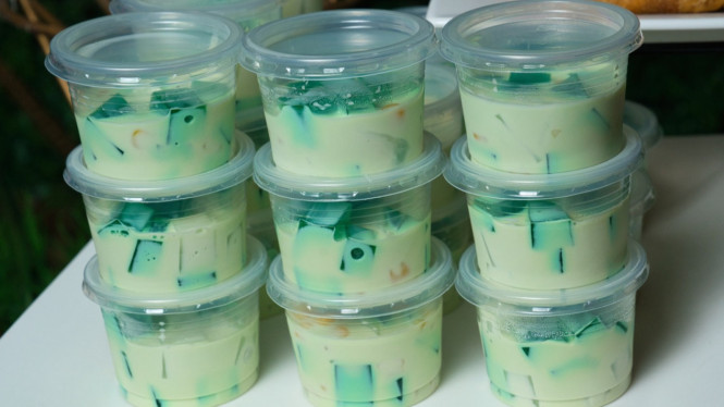 Buko pandan creamy segar dingin