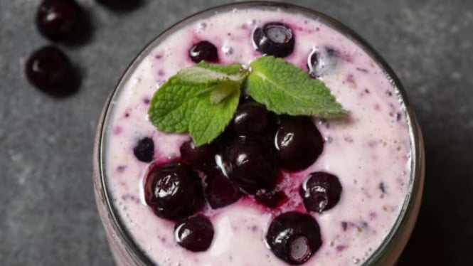 Camilan sehat blueberry yogurt