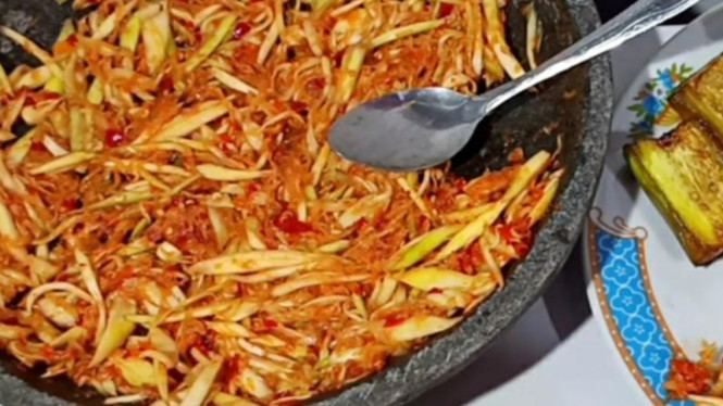 Sambal Pencit Pedas Segar dari Mangga Muda
