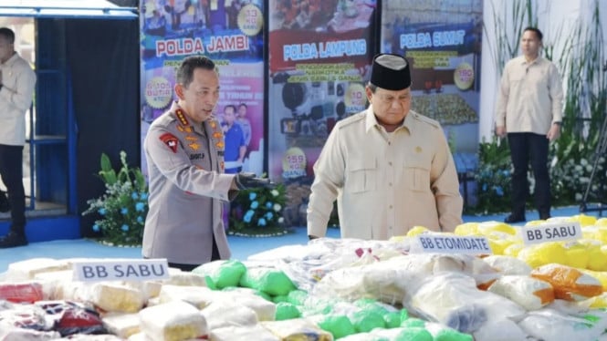 Kapolri Listyo Sigit dampingi Presiden Prabowo musnahkan narkoba