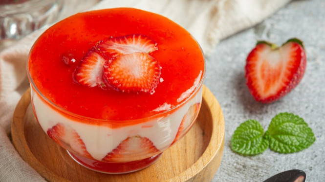 panna cotta strawberry