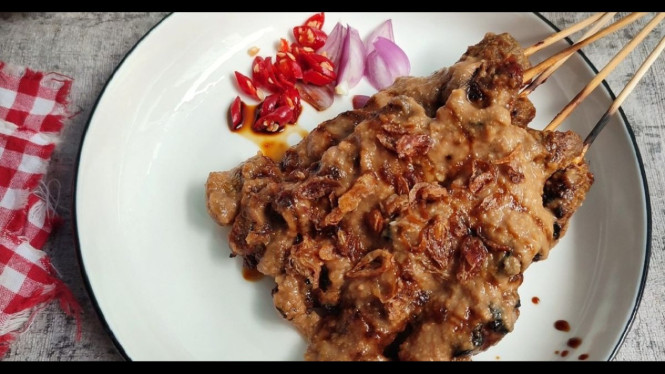 Sate Bumbon, Campuran Segala Rasa yang bikin Nagih